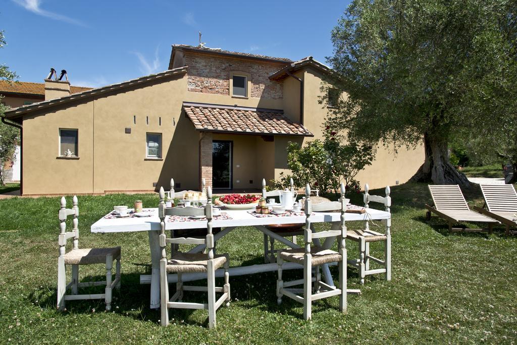 Agriturismo L'Isola Crespina Екстер'єр фото